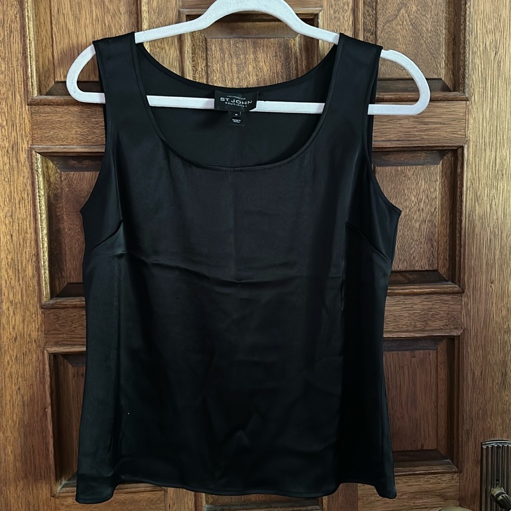NWOT St. John size medium black tank top